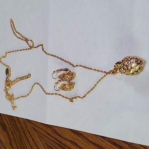 Joan Rivers Necklace and Pierced Earrings